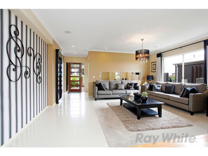 11 Kooyong Close, Officer VIC 3809