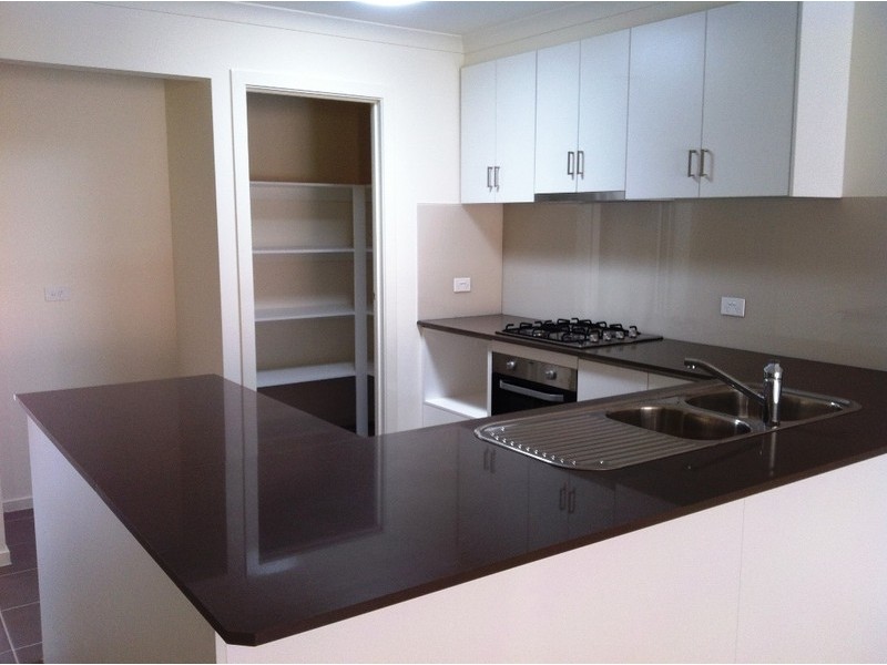 4 Midori Walk, Officer VIC 3809