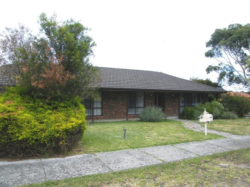 17 Debanne Court, Narre Warren VIC 3805