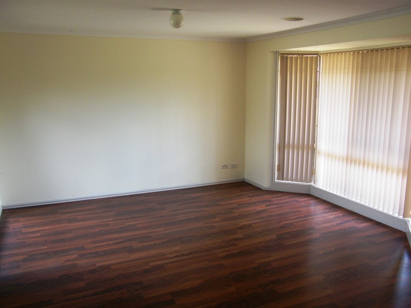 40 Mondous Court, Berwick VIC 3806