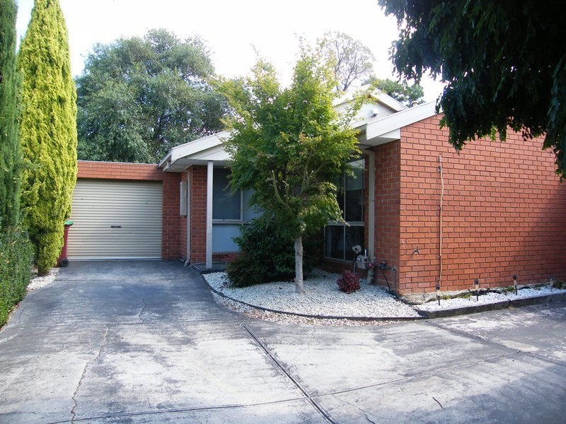 2/7 Wallowa Cres, Narre Warren VIC 3805