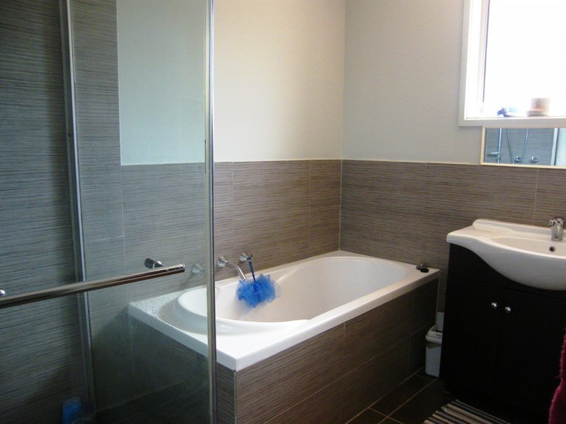 2/7 Wallowa Cres, Narre Warren VIC 3805