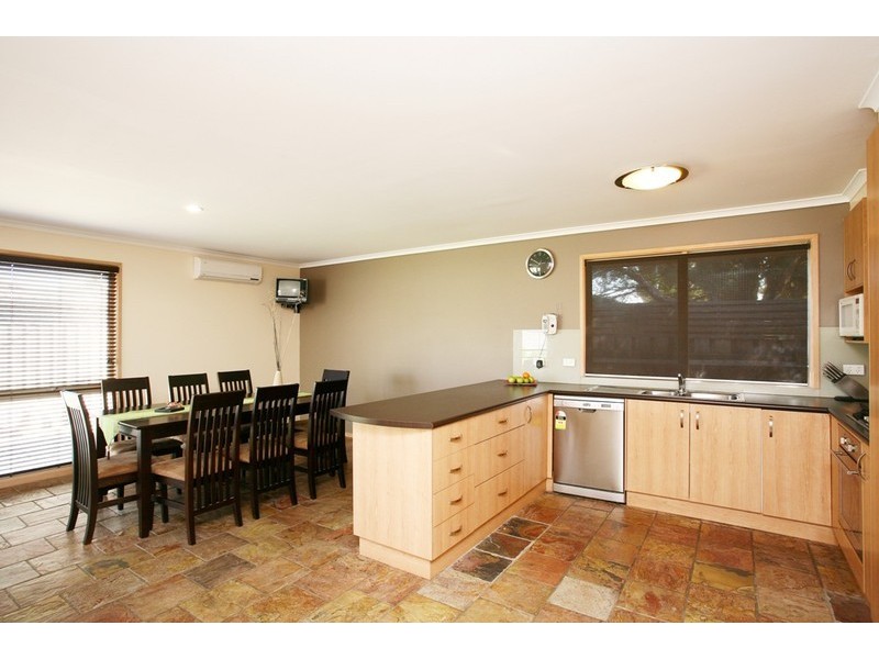 8 Stallion Court, Narre Warren South VIC 3805