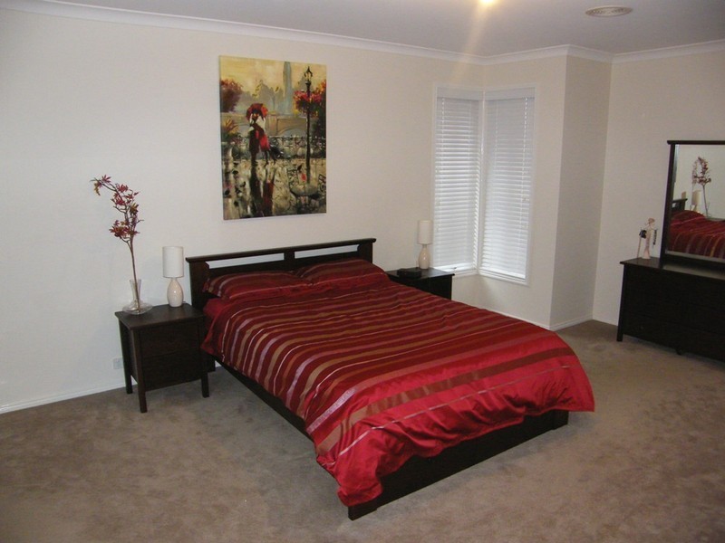 19 Cavalier Drive, Berwick VIC 3806