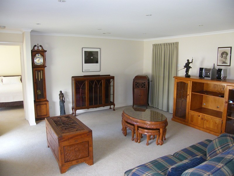 13 Hartsmere Drive, Berwick VIC 3806