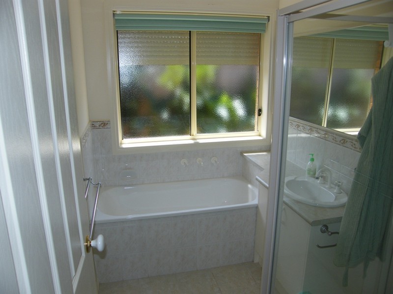 13 Hartsmere Drive, Berwick VIC 3806