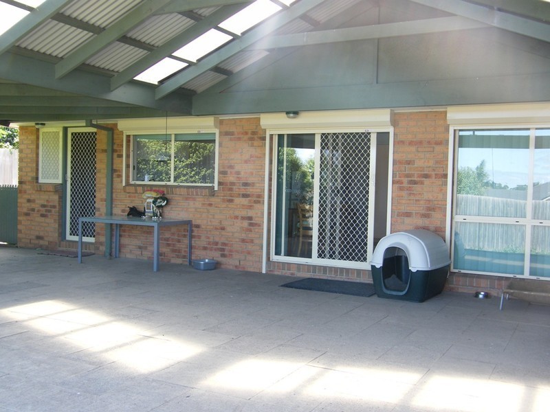13 Hartsmere Drive, Berwick VIC 3806