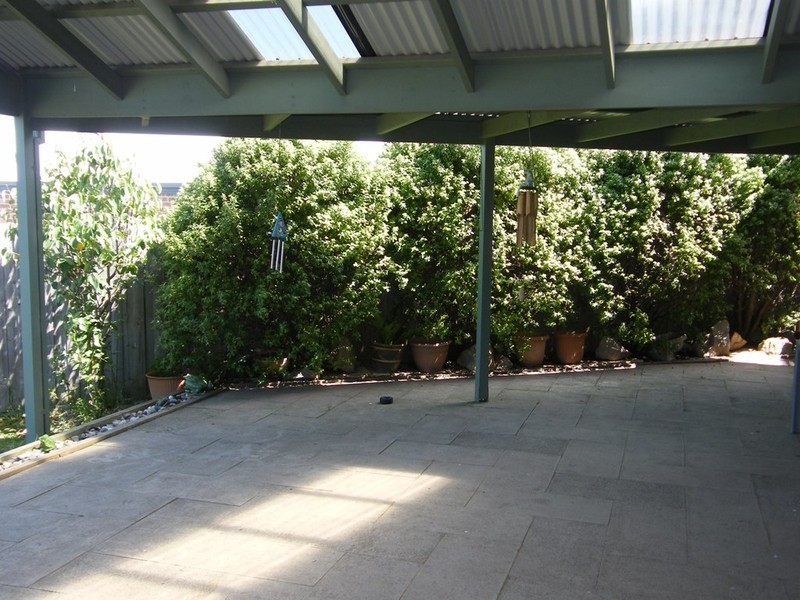 13 Hartsmere Drive, Berwick VIC 3806