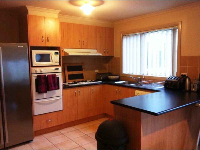 25 Catherine Place, Pakenham VIC 3810