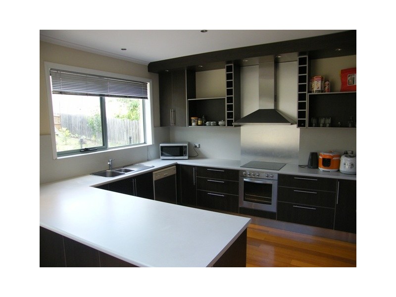 15 Lawrence Drive, Berwick VIC 3806