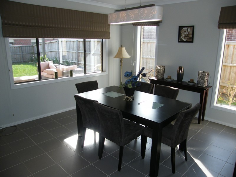 27 Stanhope Avenue, Berwick VIC 3806