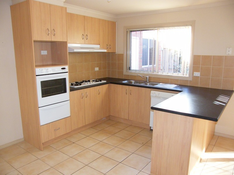 25 Catherine Place, Pakenham VIC 3810