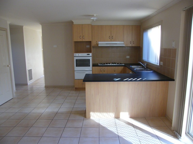 25 Catherine Place, Pakenham VIC 3810