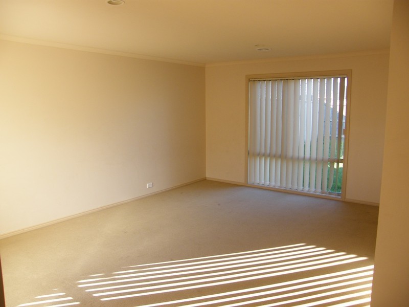 25 Catherine Place, Pakenham VIC 3810