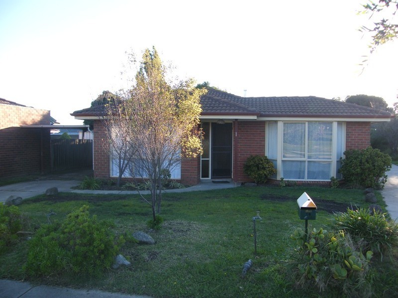 1a  Madden Retreat, Berwick VIC 3806