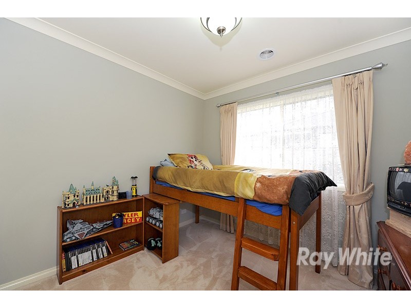 16 Leisurewood Drive, Berwick VIC 3806