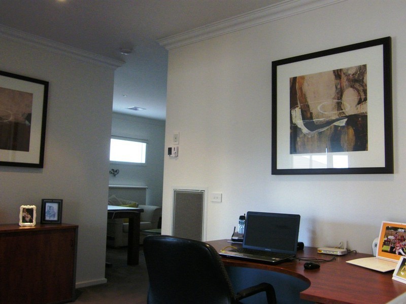 9/25 Canberra Avenue, Berwick VIC 3806