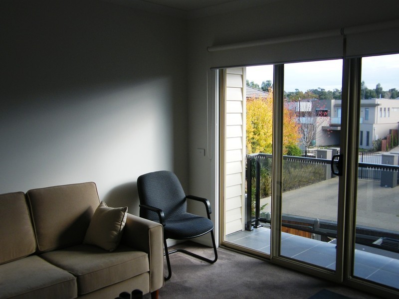 9/25 Canberra Avenue, Berwick VIC 3806