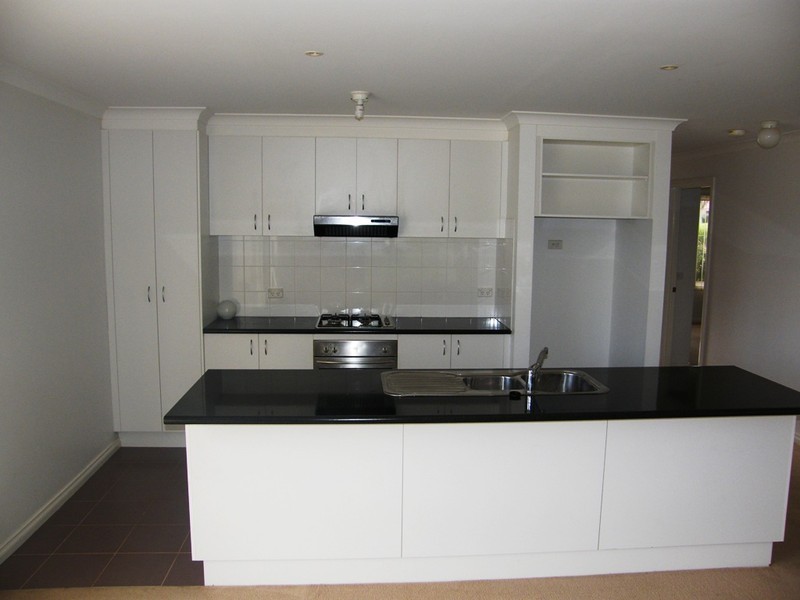 5 Carrick Place, Berwick VIC 3806