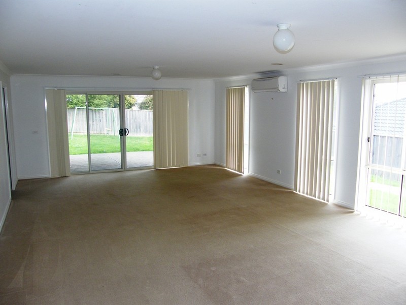 5 Carrick Place, Berwick VIC 3806