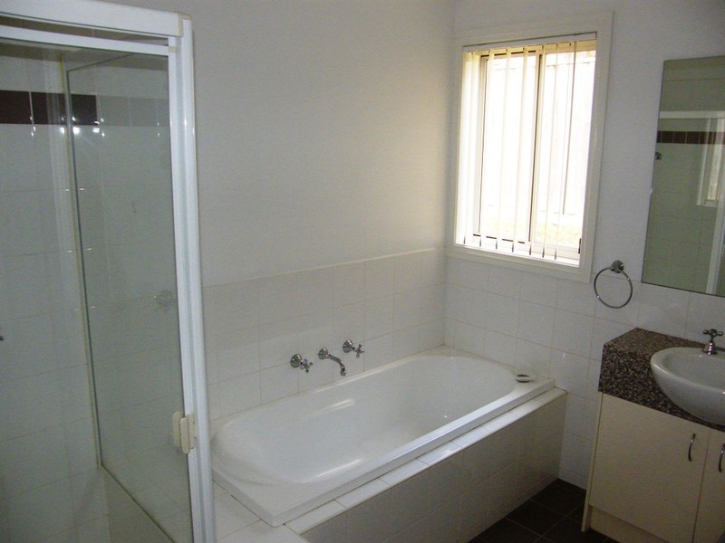 5 Carrick Place, Berwick VIC 3806