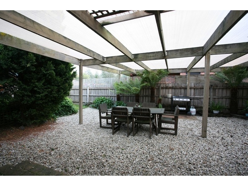 25 Coolong Avenue, Berwick VIC 3806