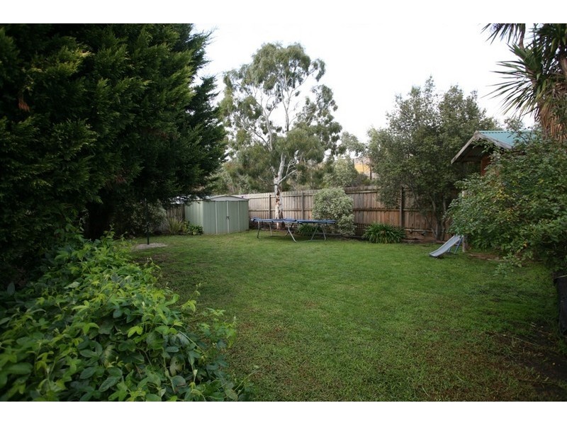 25 Coolong Avenue, Berwick VIC 3806