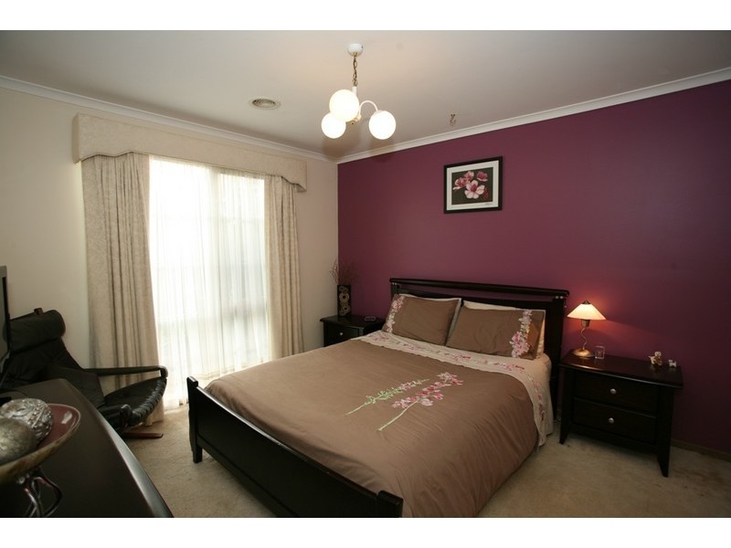 25 Coolong Avenue, Berwick VIC 3806