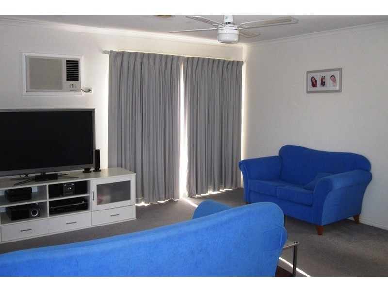 12 Redwood Ave, Hampton Park VIC 3976