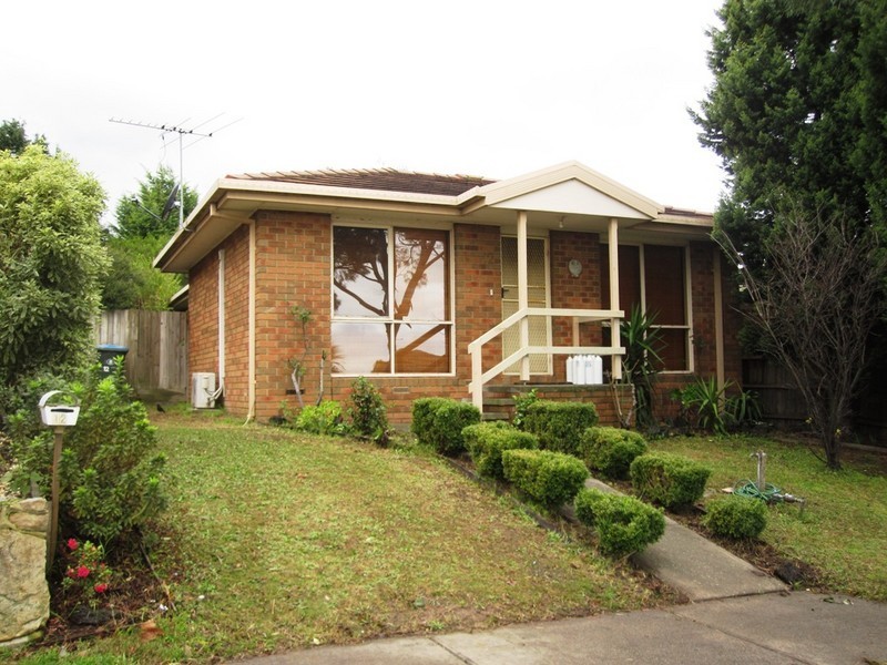 12 Mirrabook Court, Berwick VIC 3806