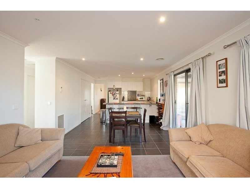 10 Natanya Drive, Pakenham VIC 3810