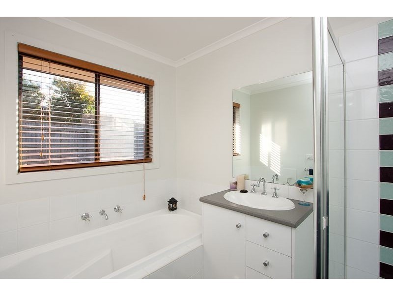 10 Natanya Drive, Pakenham VIC 3810