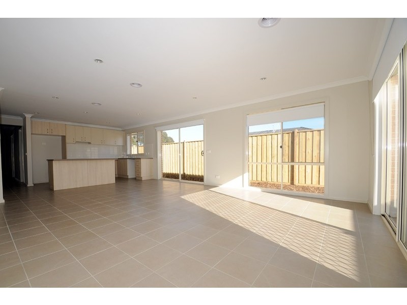 9 Cranbrook Circuit, Officer VIC 3809