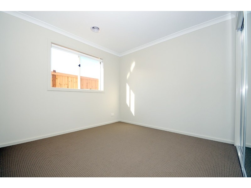 9 Cranbrook Circuit, Officer VIC 3809