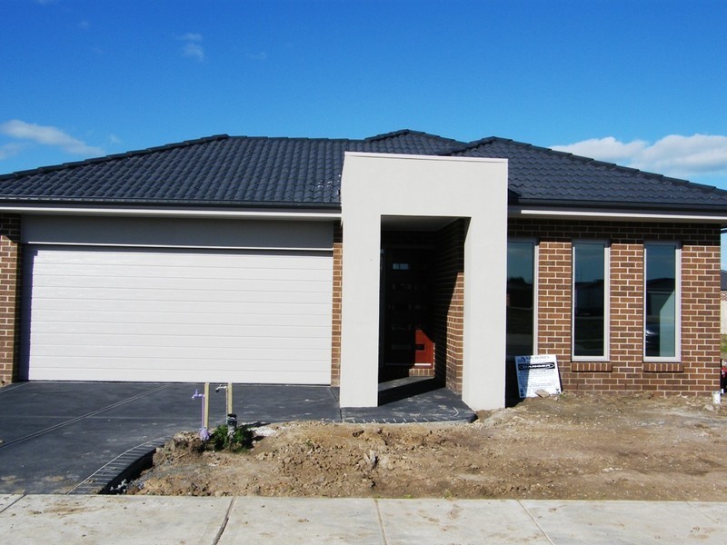 40 Peridot Avenue, Officer VIC 3809