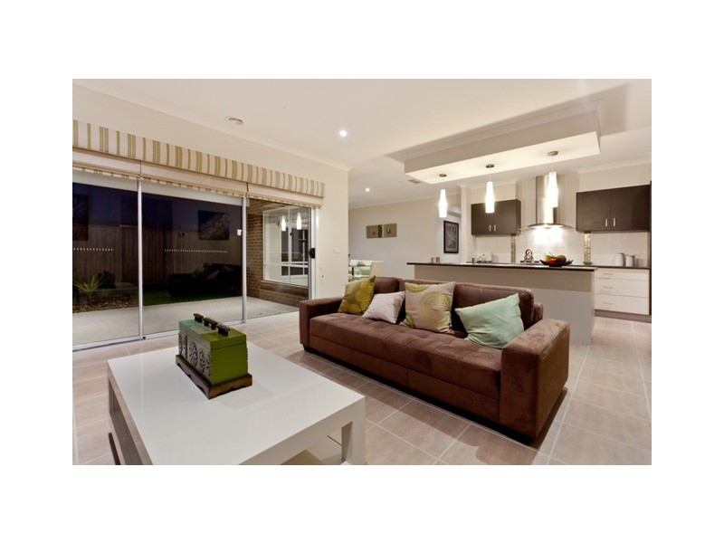 13 Arena Parade, Officer VIC 3809