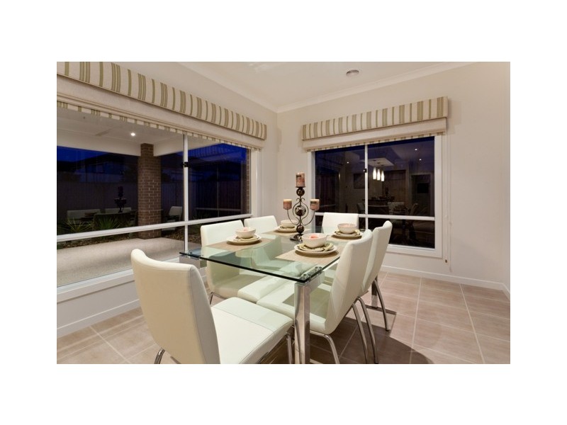 13 Arena Parade, Officer VIC 3809