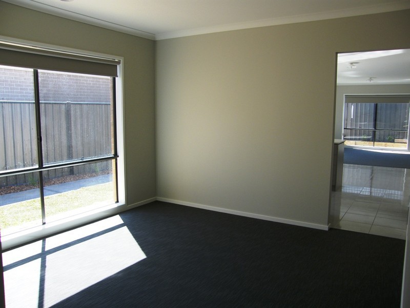 82 Mackillop Way, Clyde North VIC 3978