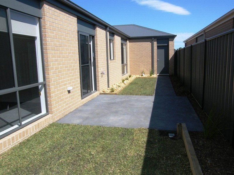 82 Mackillop Way, Clyde North VIC 3978