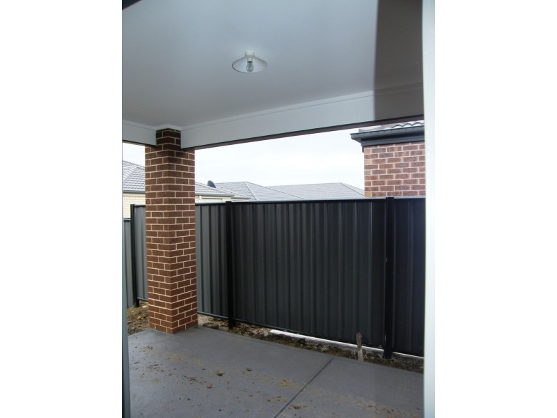 19/lot937 Ventasso Street, Clyde North VIC 3978