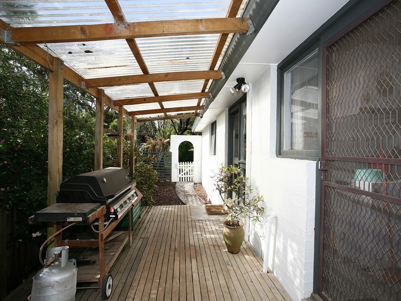 9 Young Street, Beaconsfield Upper VIC 3808