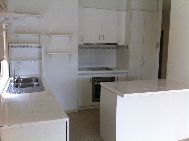 3/150 Avebury Drv, Berwick VIC 3806