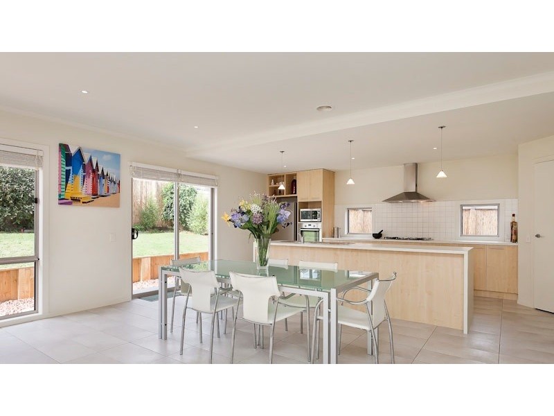 26 Bridgewater Blvd, Berwick VIC 3806
