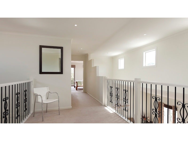 26 Bridgewater Blvd, Berwick VIC 3806