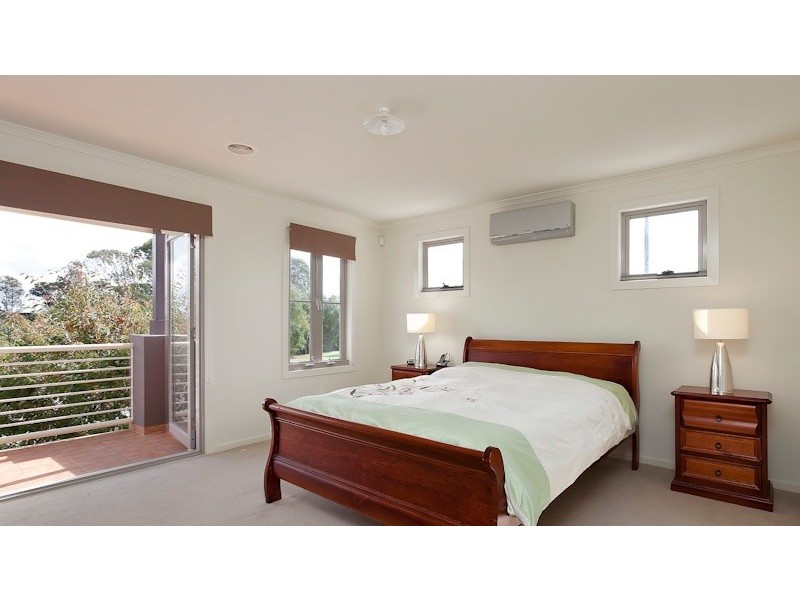 26 Bridgewater Blvd, Berwick VIC 3806