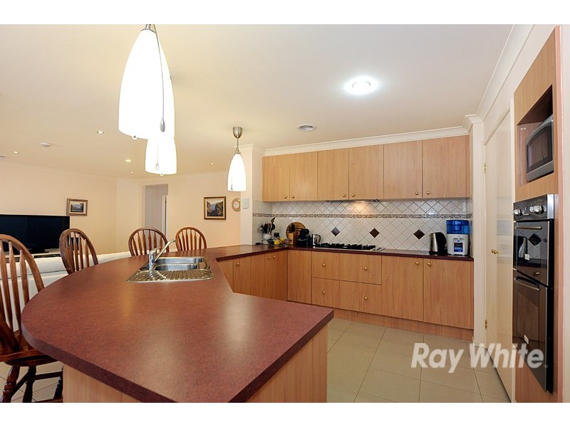 19 Meadowlands Drive, Berwick VIC 3806