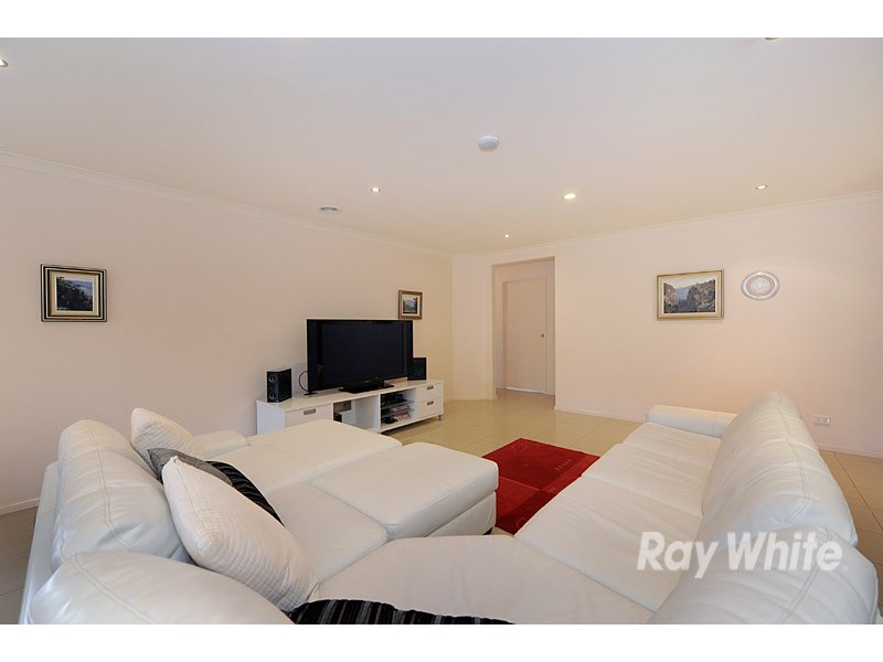 19 Meadowlands Drive, Berwick VIC 3806