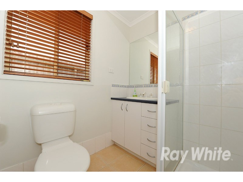 8  Gilbert Place, Berwick VIC 3806