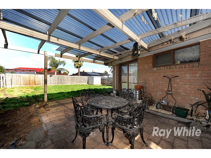 13  Phelan Drive, Cranbourne North VIC 3977