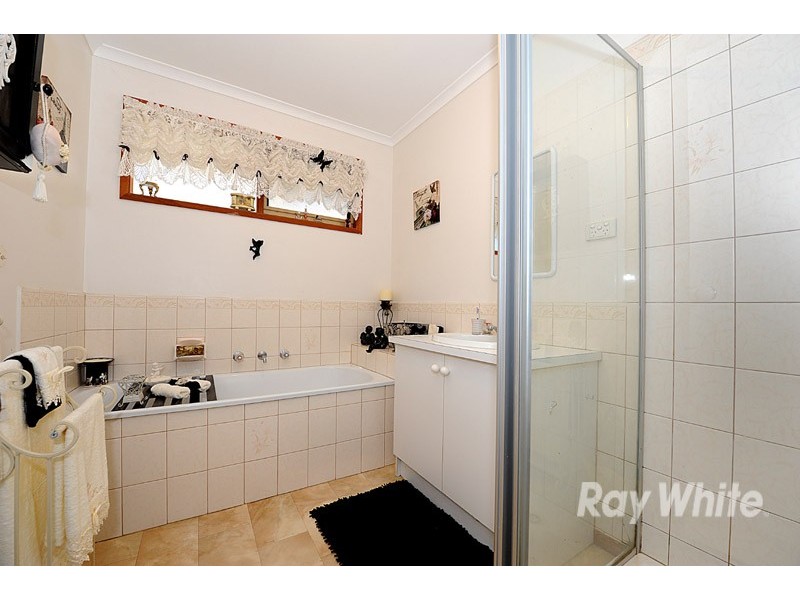 13  Phelan Drive, Cranbourne North VIC 3977